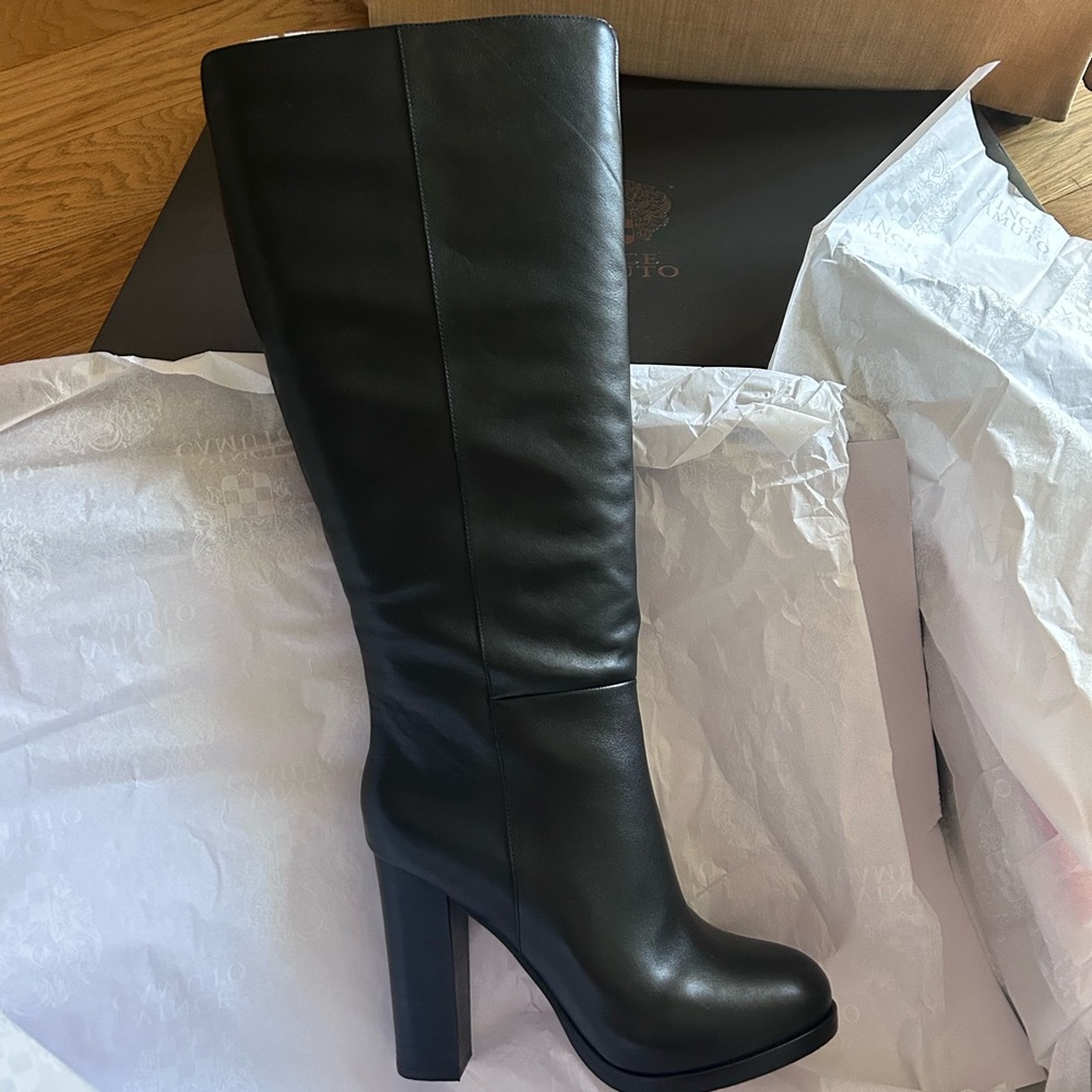 Vince Camuto Crutinie Extra Wide Calf Women’s Leather Boots - 7.5 - new in box